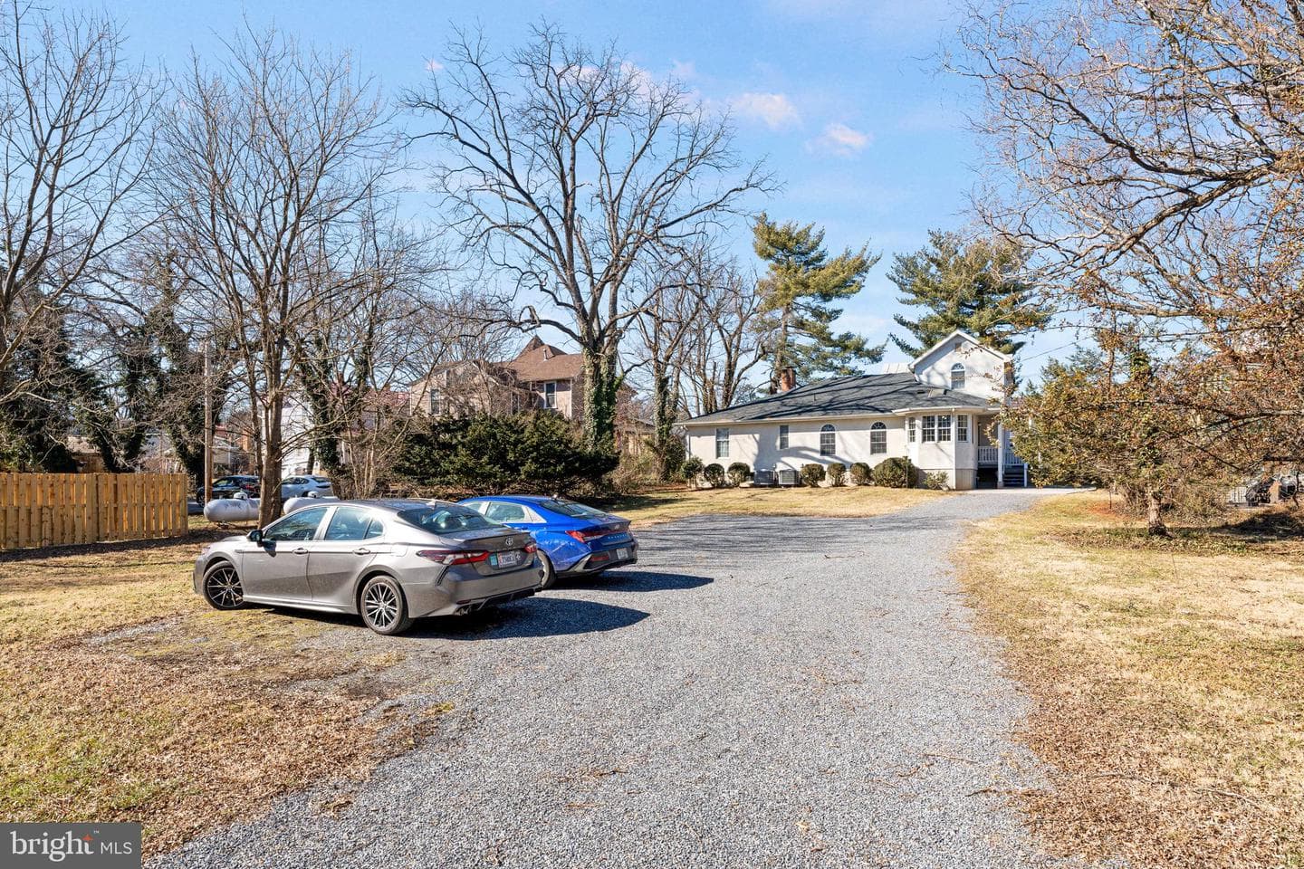 214 S Royal Avenue photo 51
