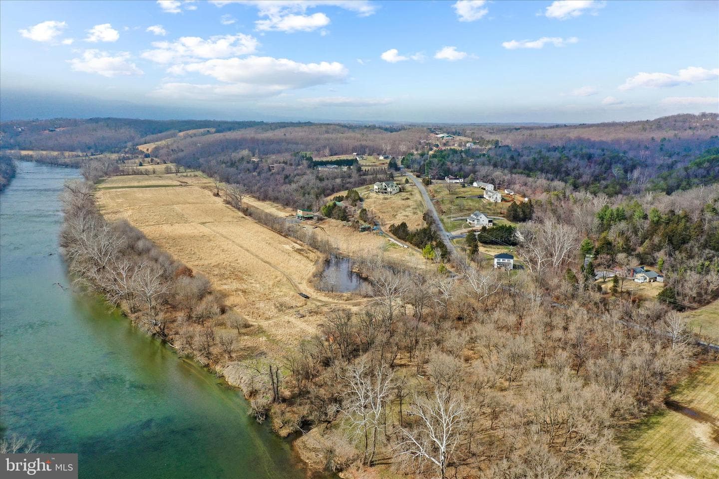 565 S River photo 64