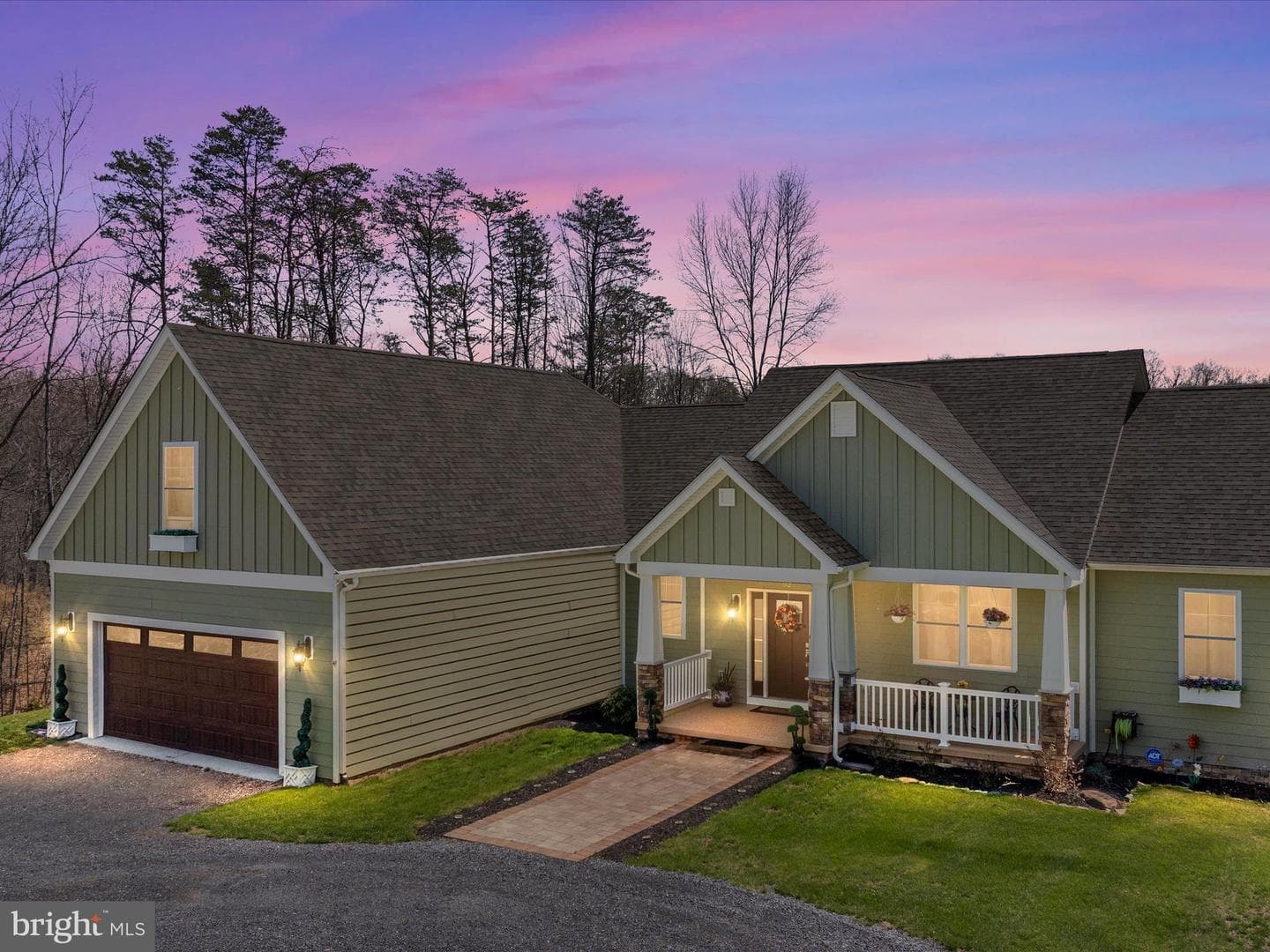92 Oak Hill Court photo 2
