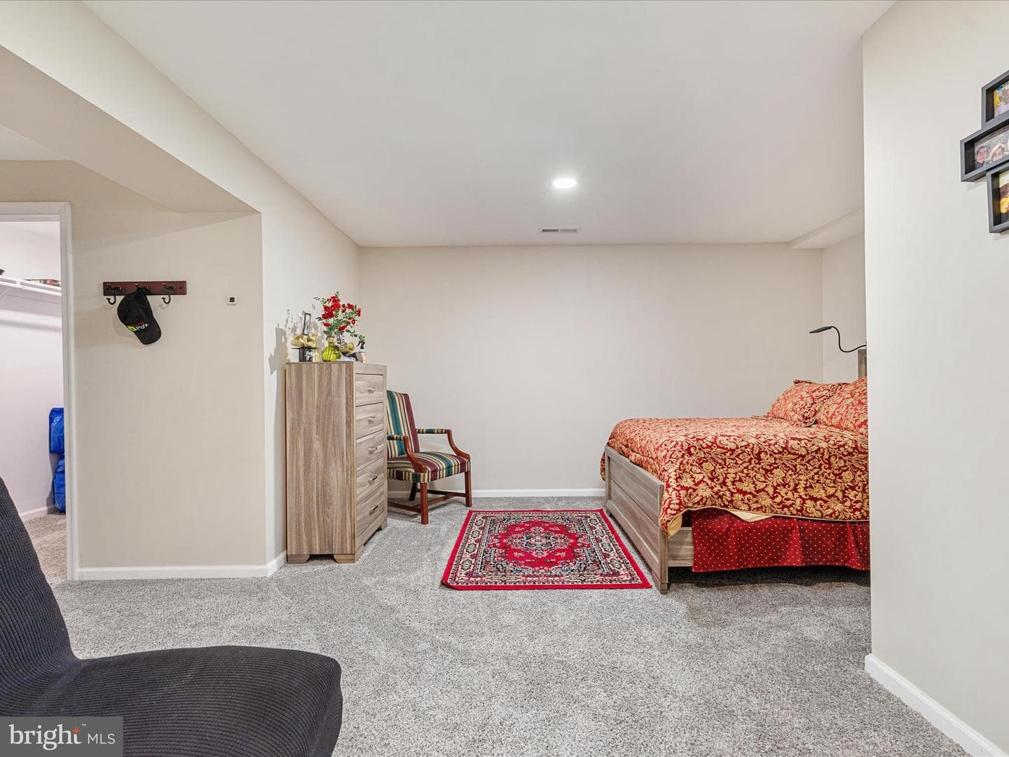 92 Oak Hill Court photo 27