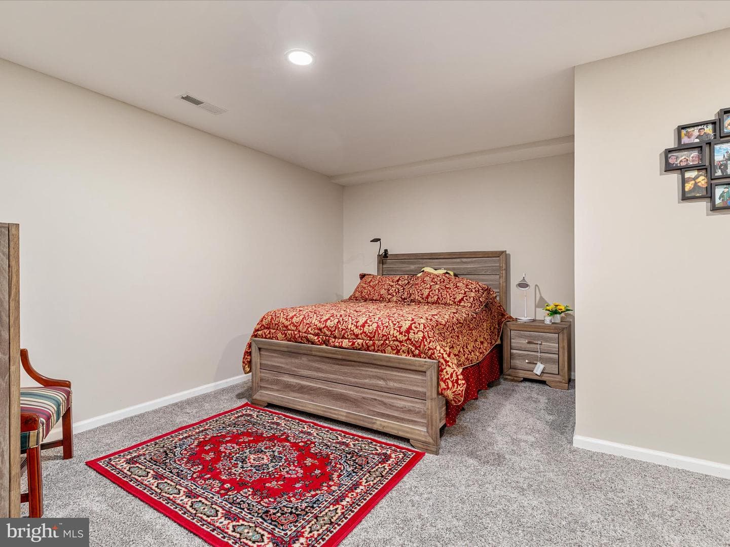92 Oak Hill Court photo 28