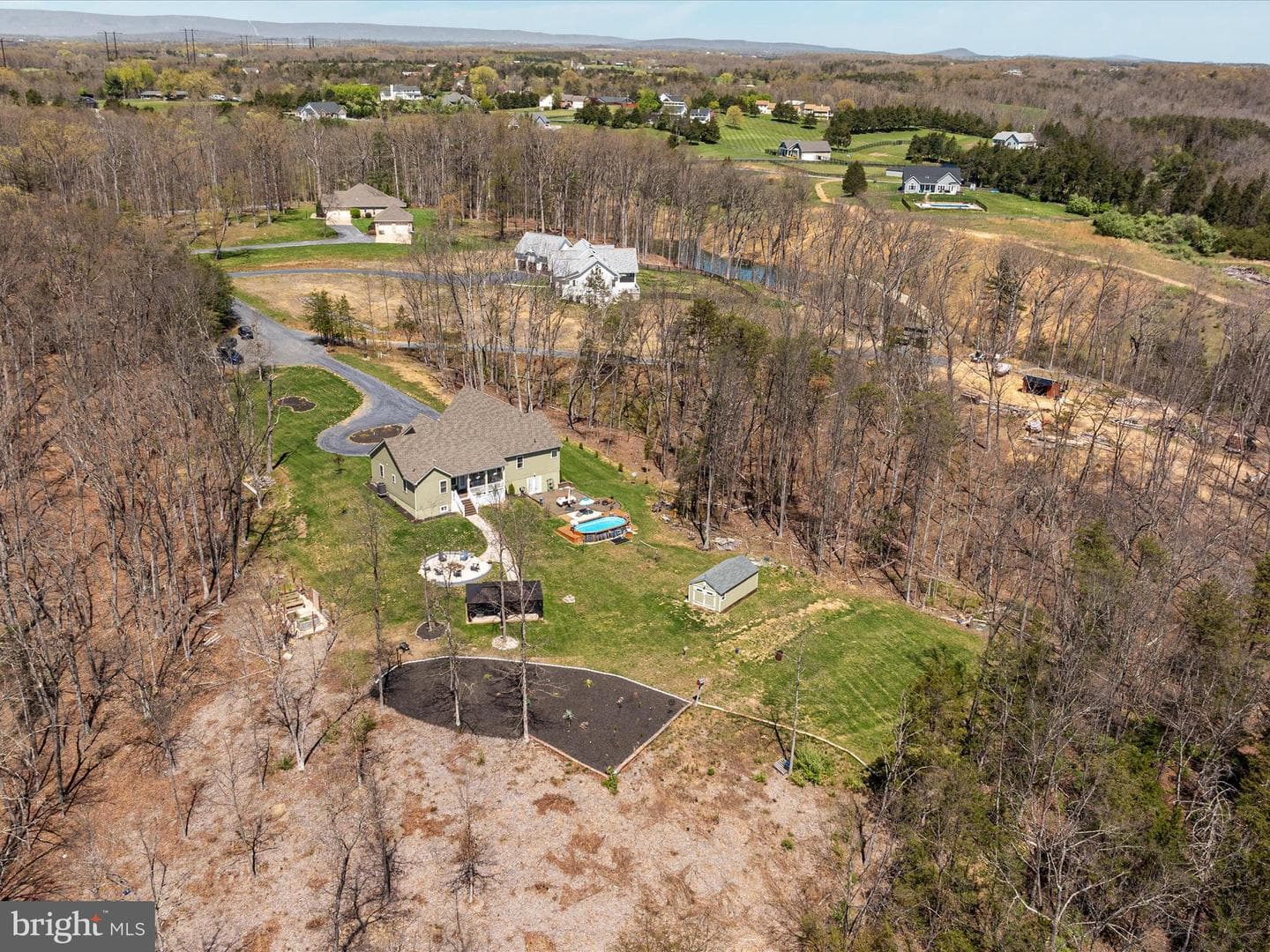 92 Oak Hill Court photo 52