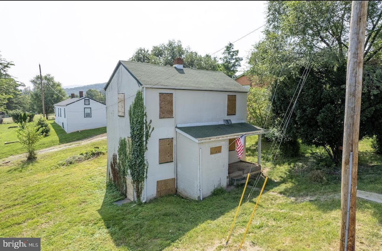 704 Parkview Drive photo 2