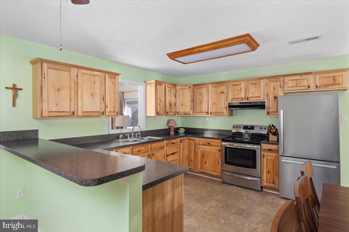 15 River Lakes Drive photo 13
