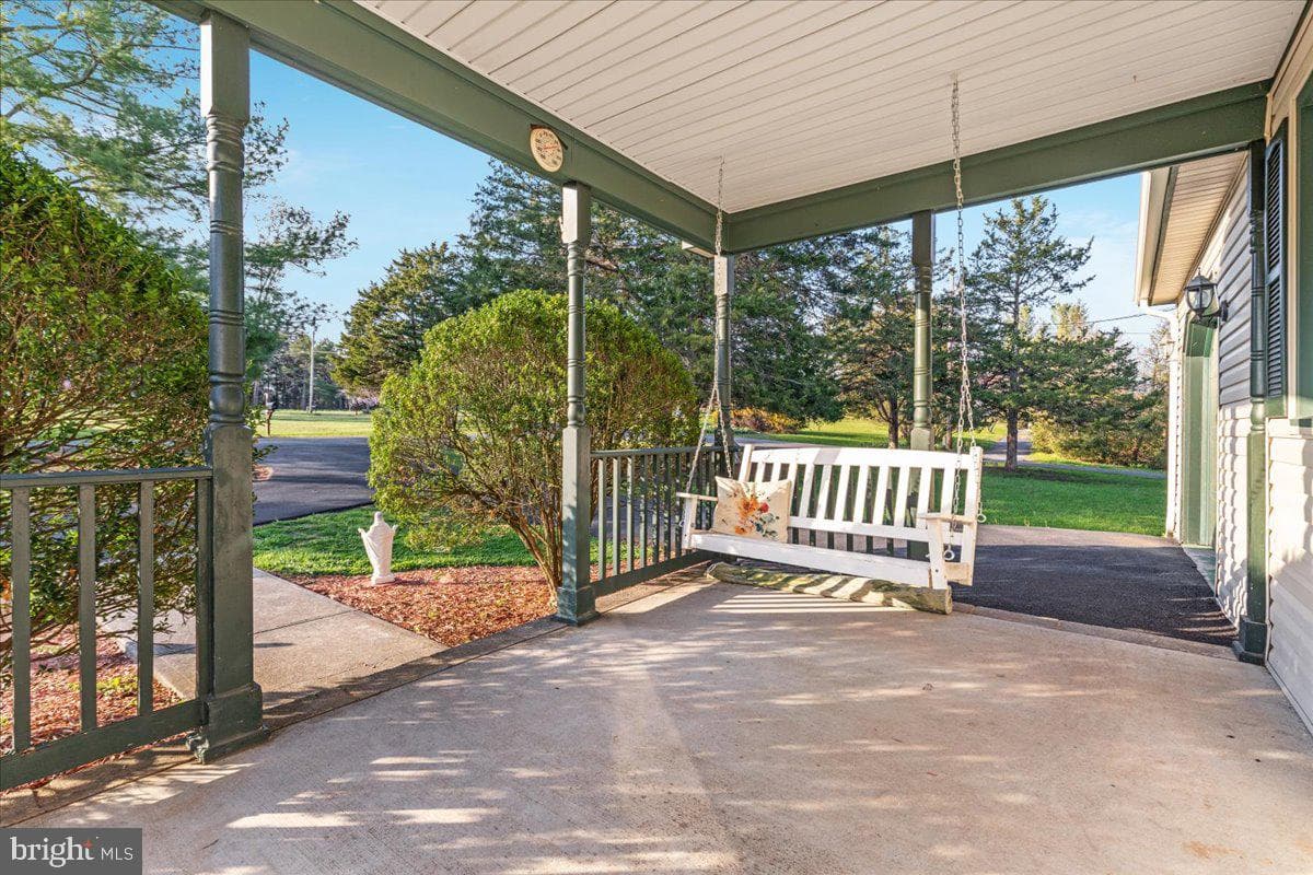 15 River Lakes Drive photo 32