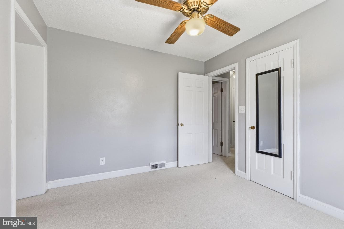 153 Totten Lane photo 18
