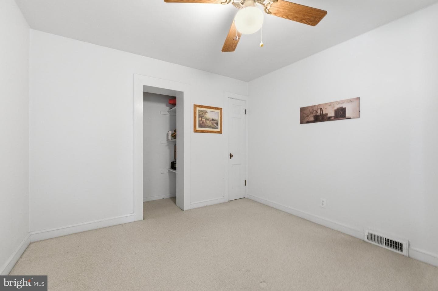 153 Totten Lane photo 21