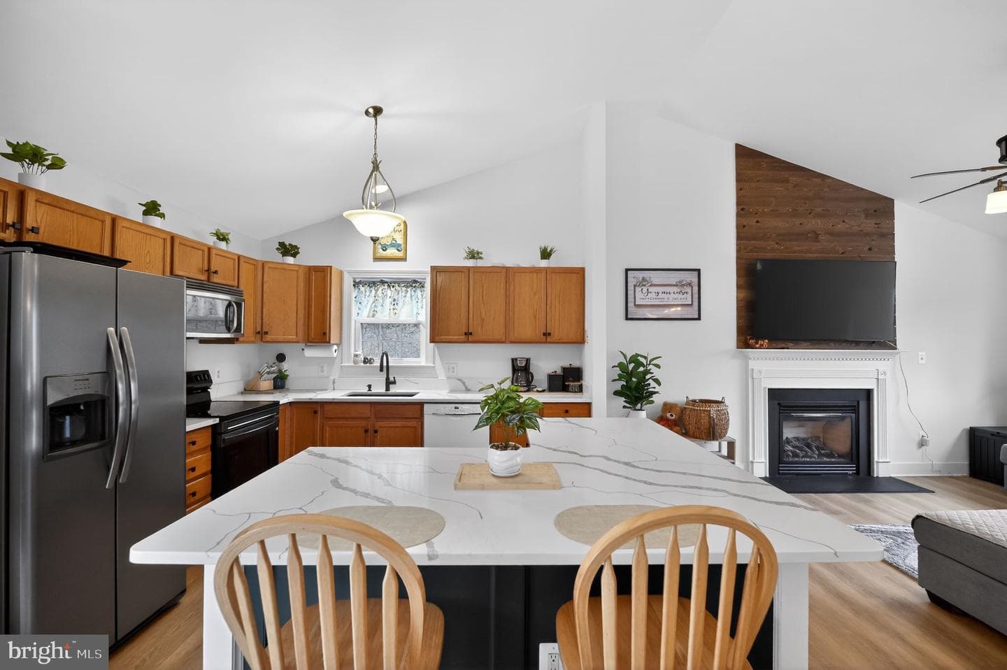 365 Vesey Drive photo 13
