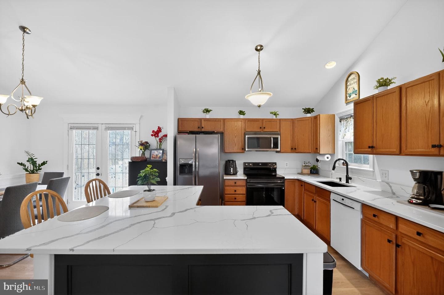 365 Vesey Drive photo 14