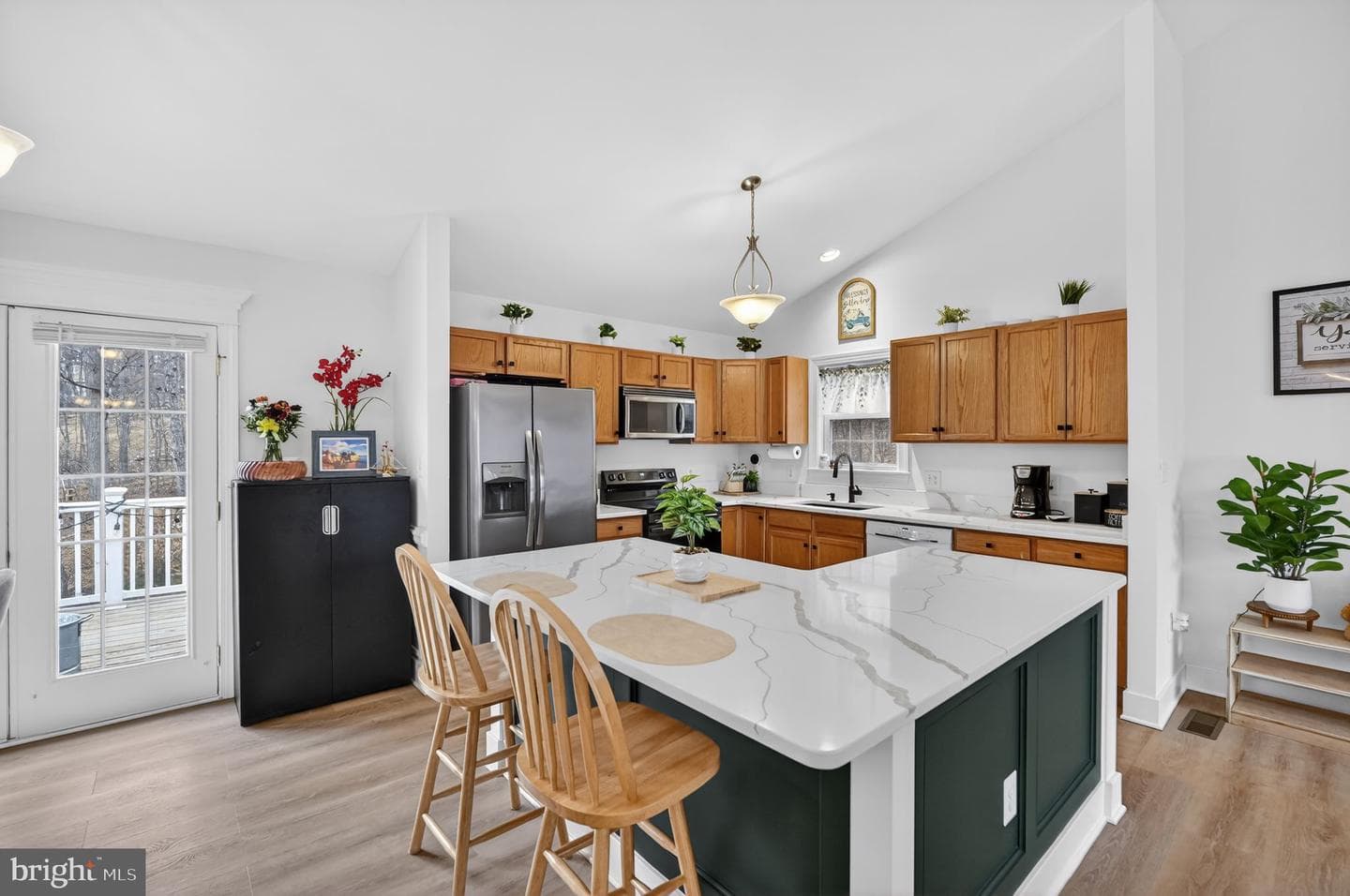 365 Vesey Drive photo 18