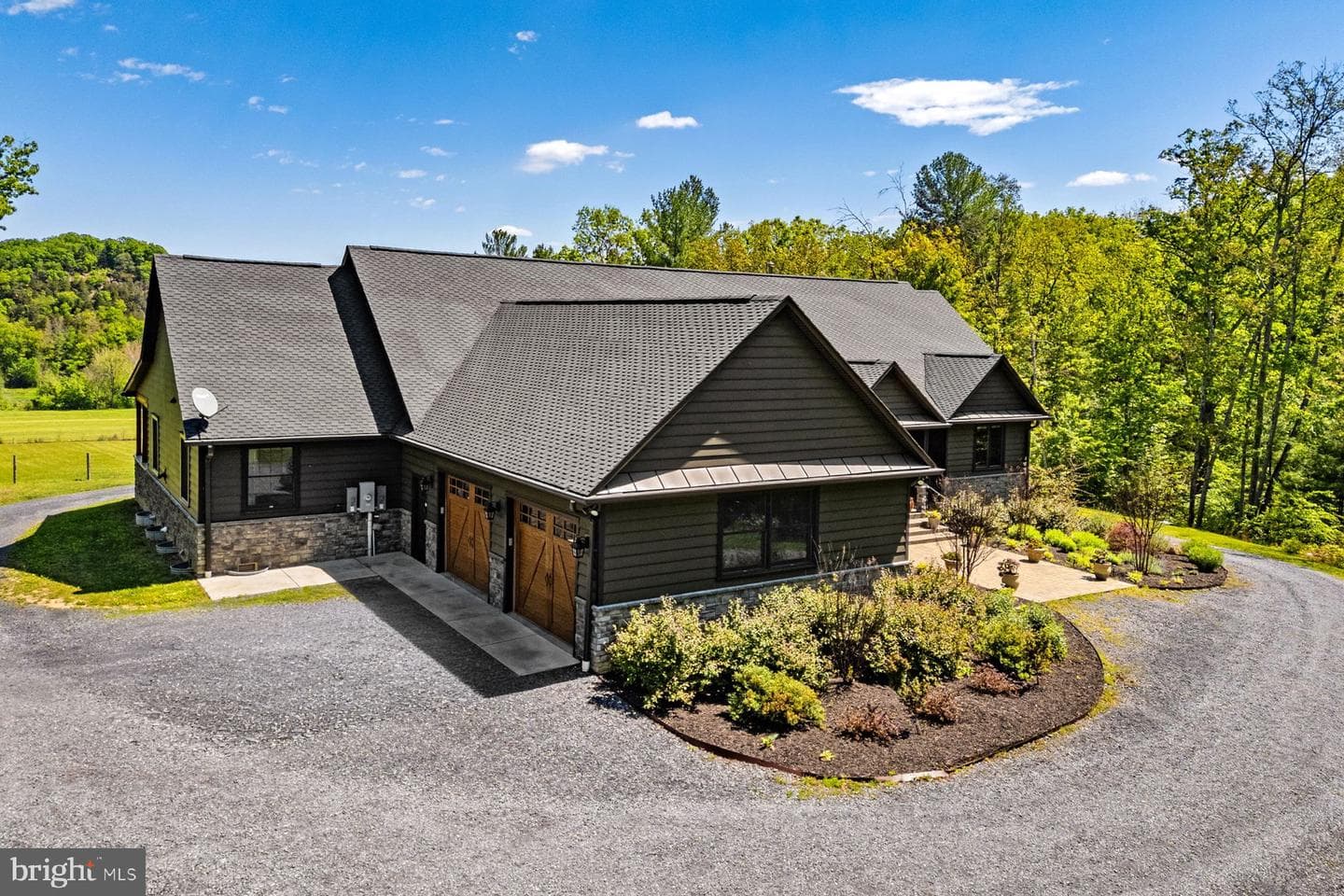 269 River Manor Drive photo 4