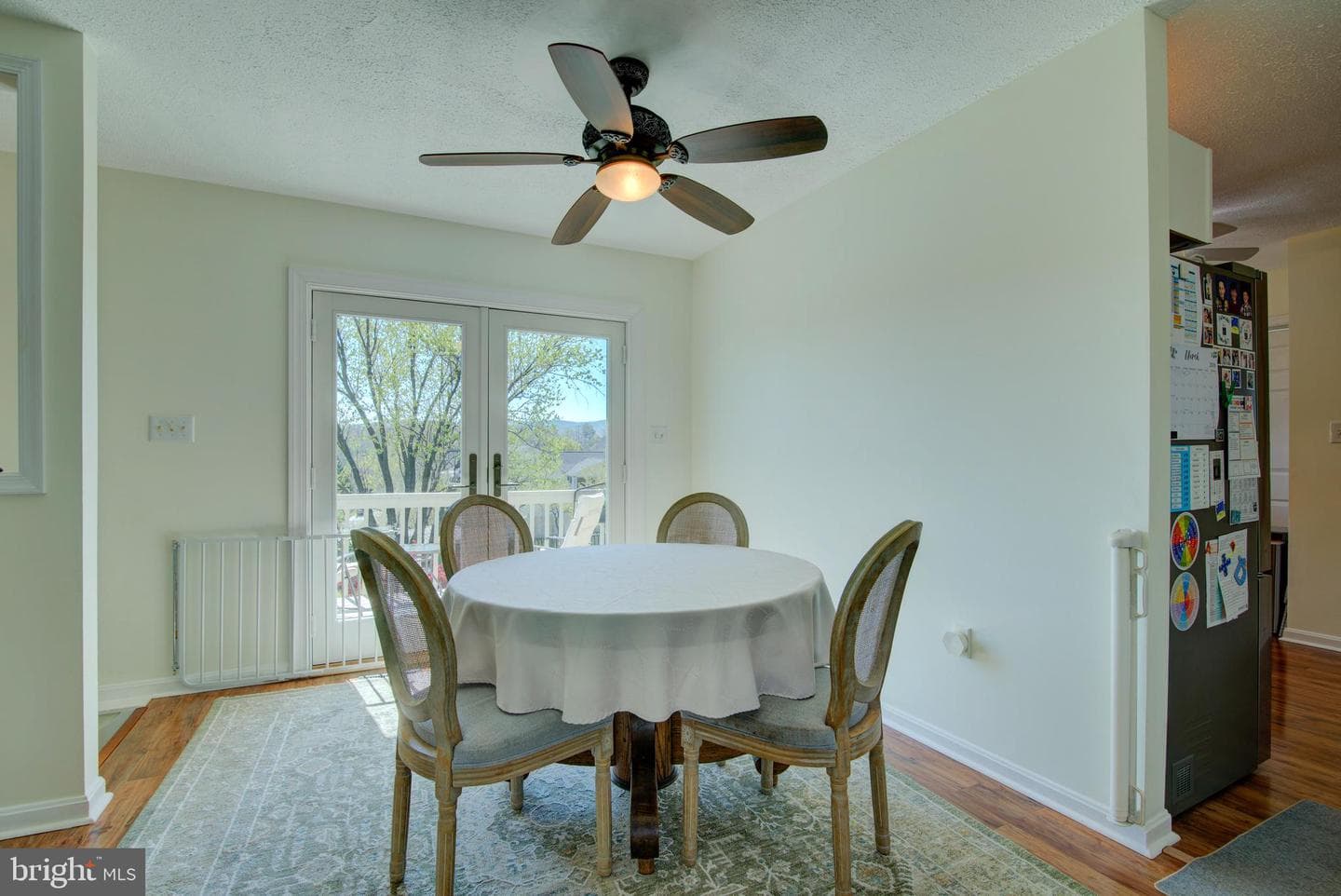 281 Creekside Way photo 9