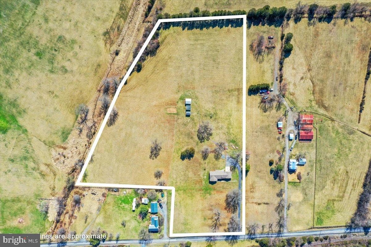 550 Bucks Mill Road photo 2