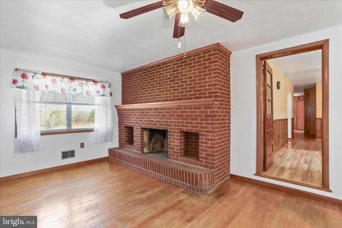 550 Bucks Mill Road photo 4