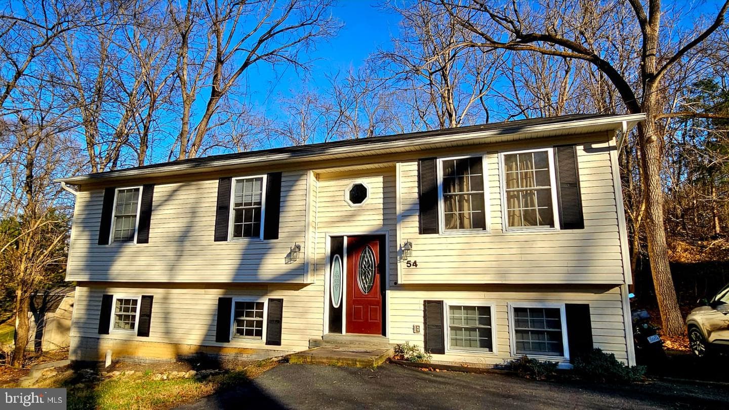 54 Magnolia Drive