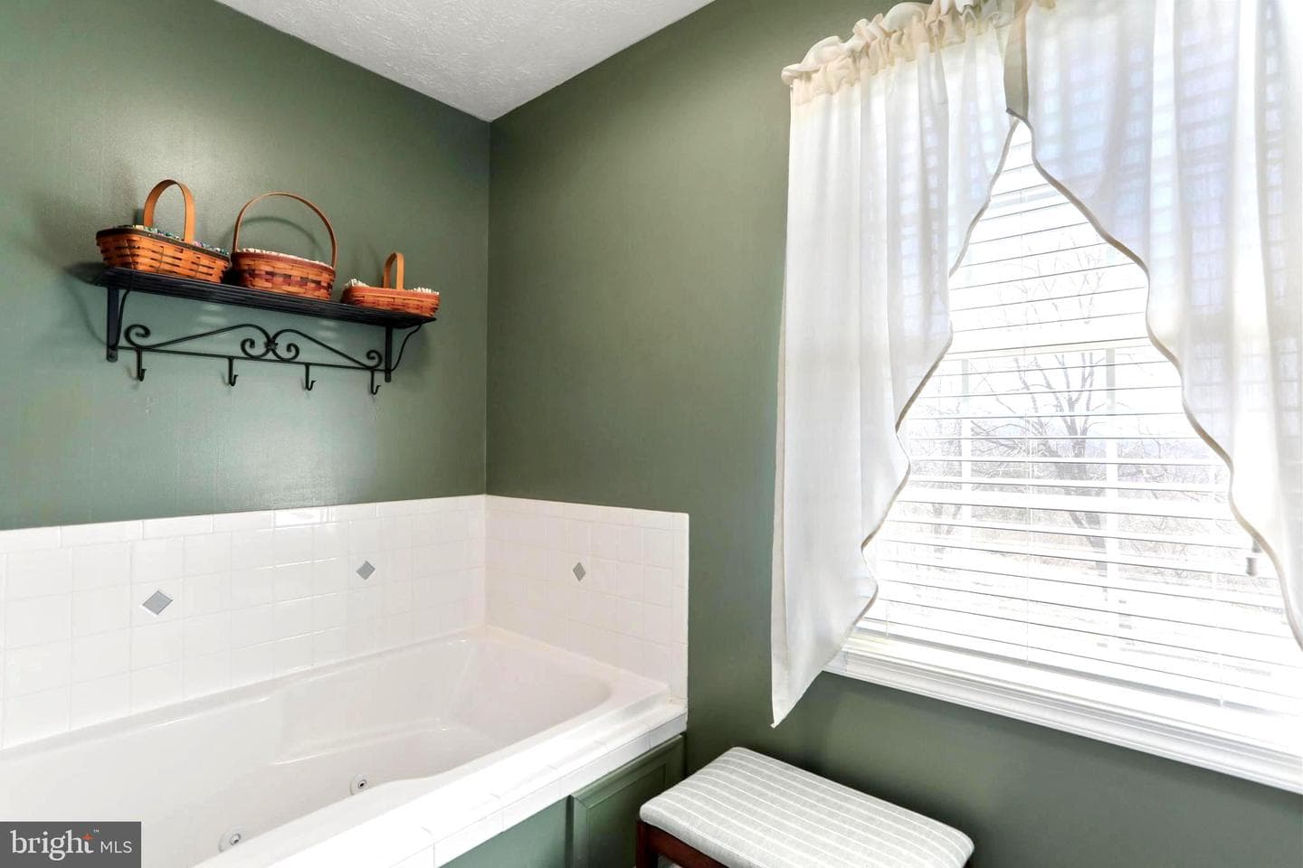 1147 Happy Ridge Drive photo 9