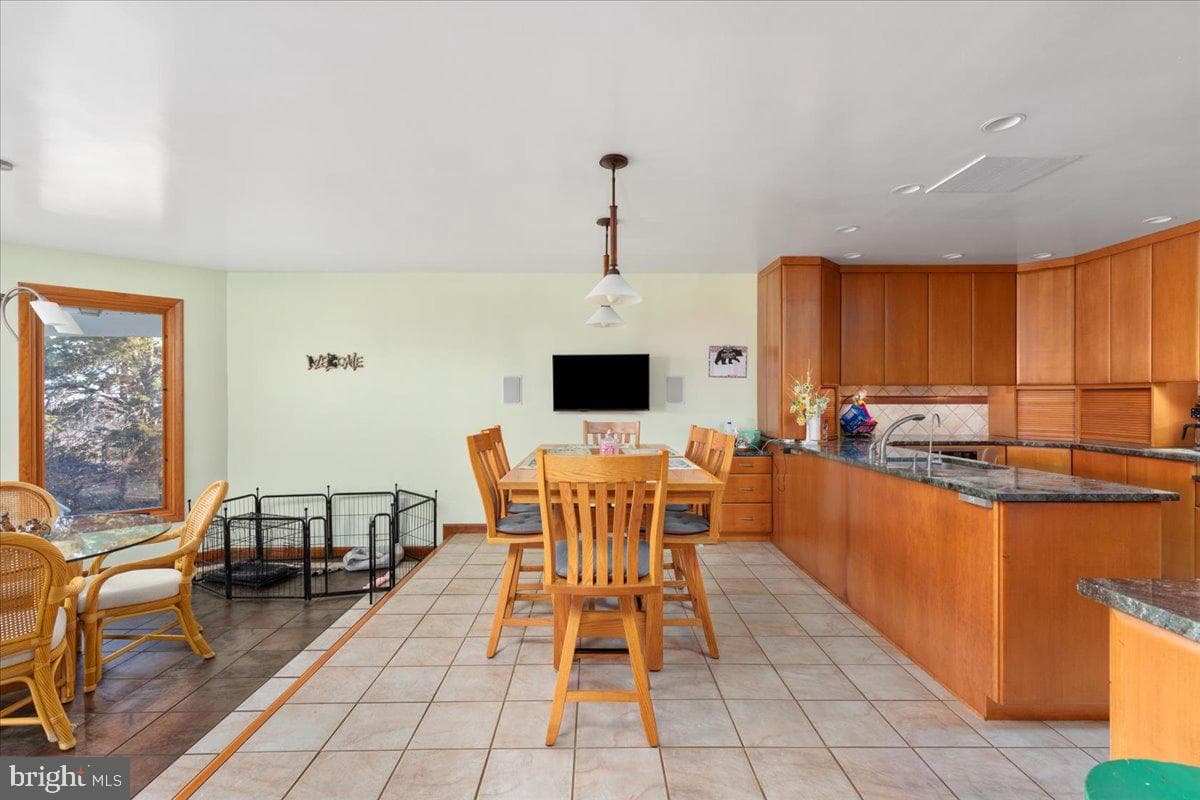 209 Park Ridge Court photo 9