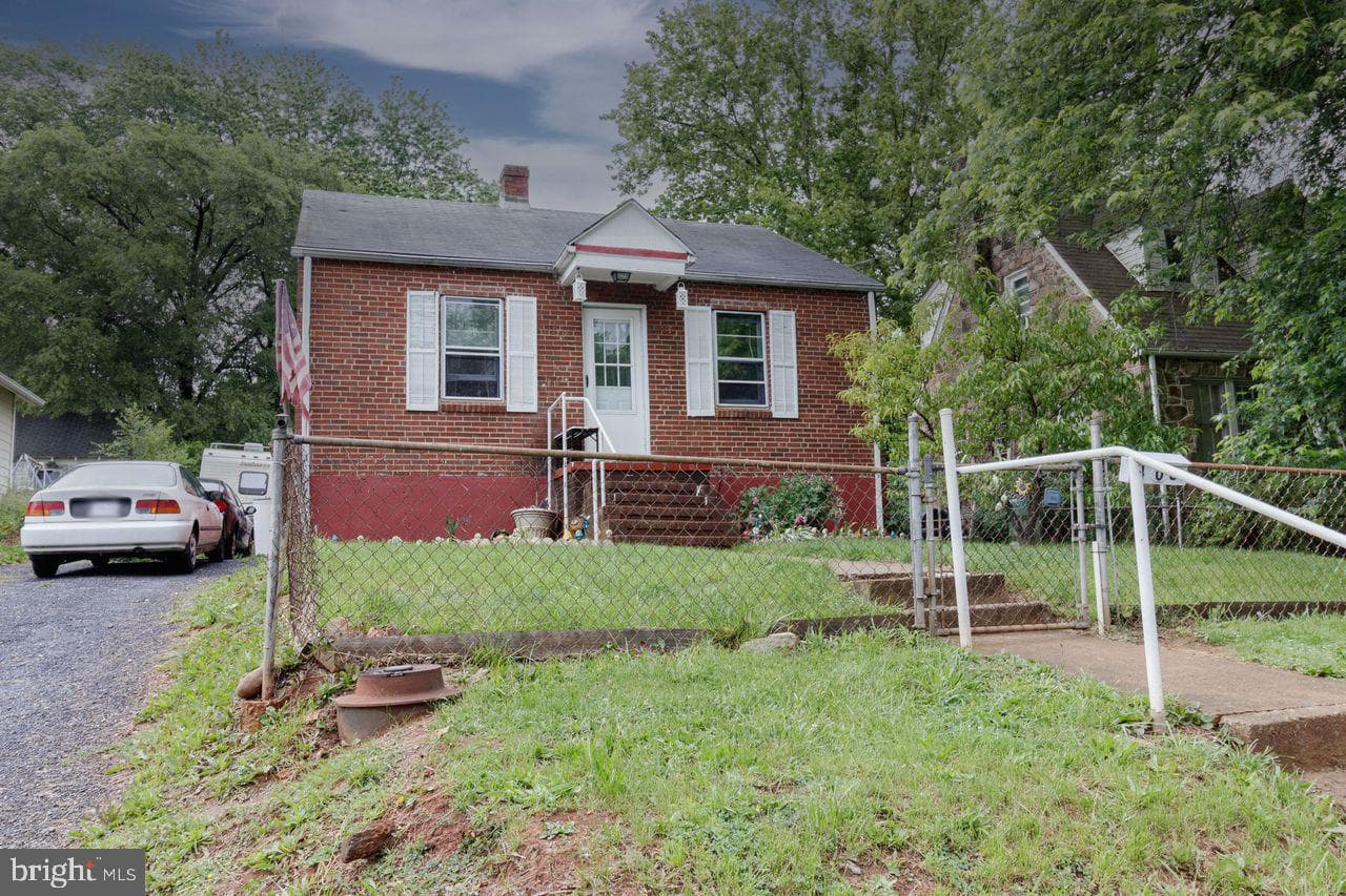 403 Kerfoot Avenue, Front Royal