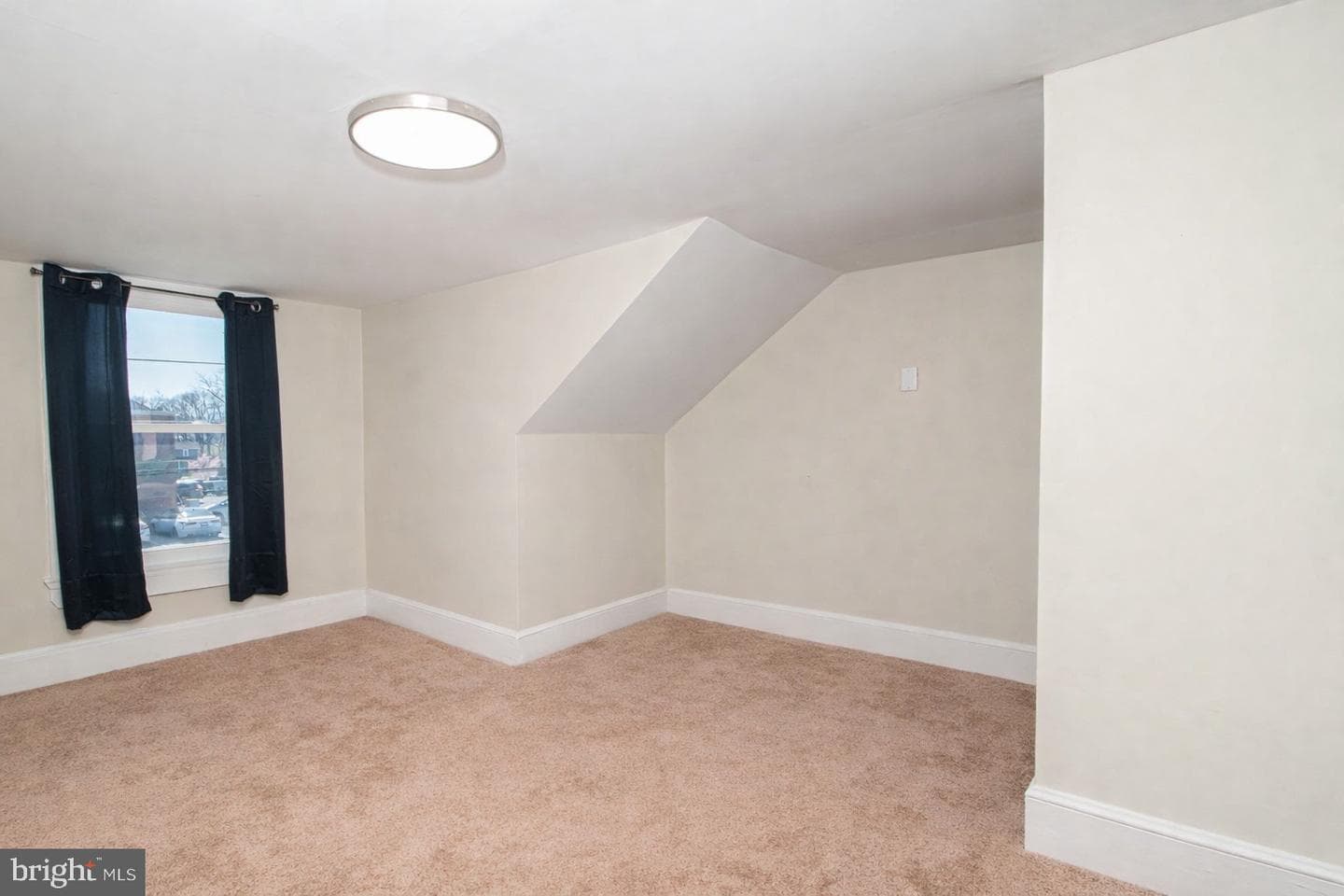 303 W 10th Street photo 24
