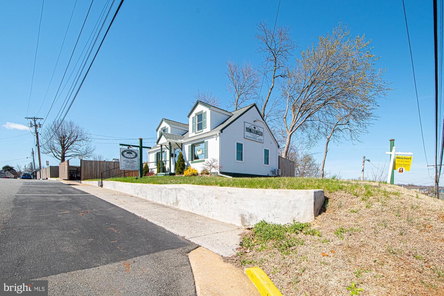 303 W 10th Street photo 44