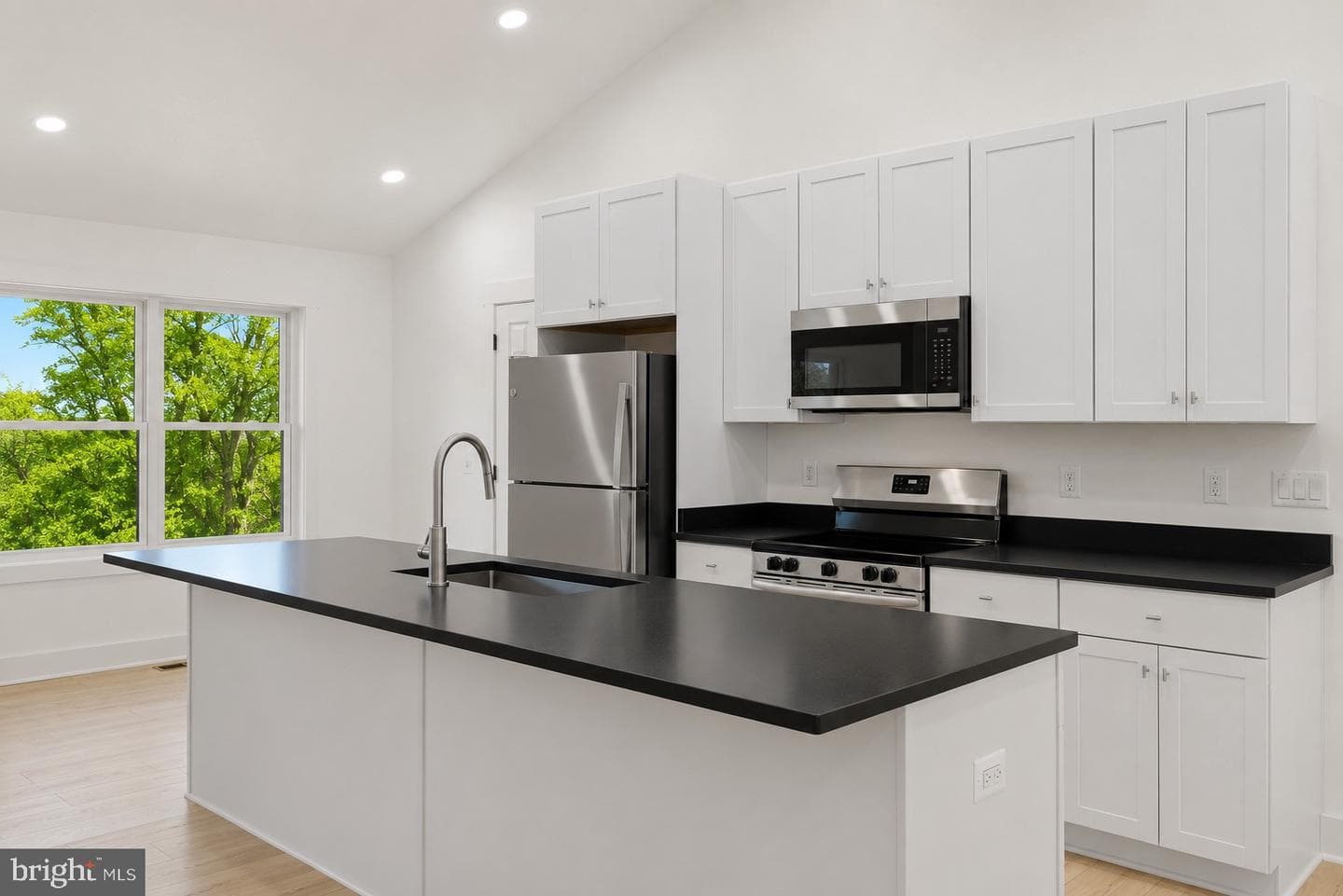 377 Windy Way photo 12