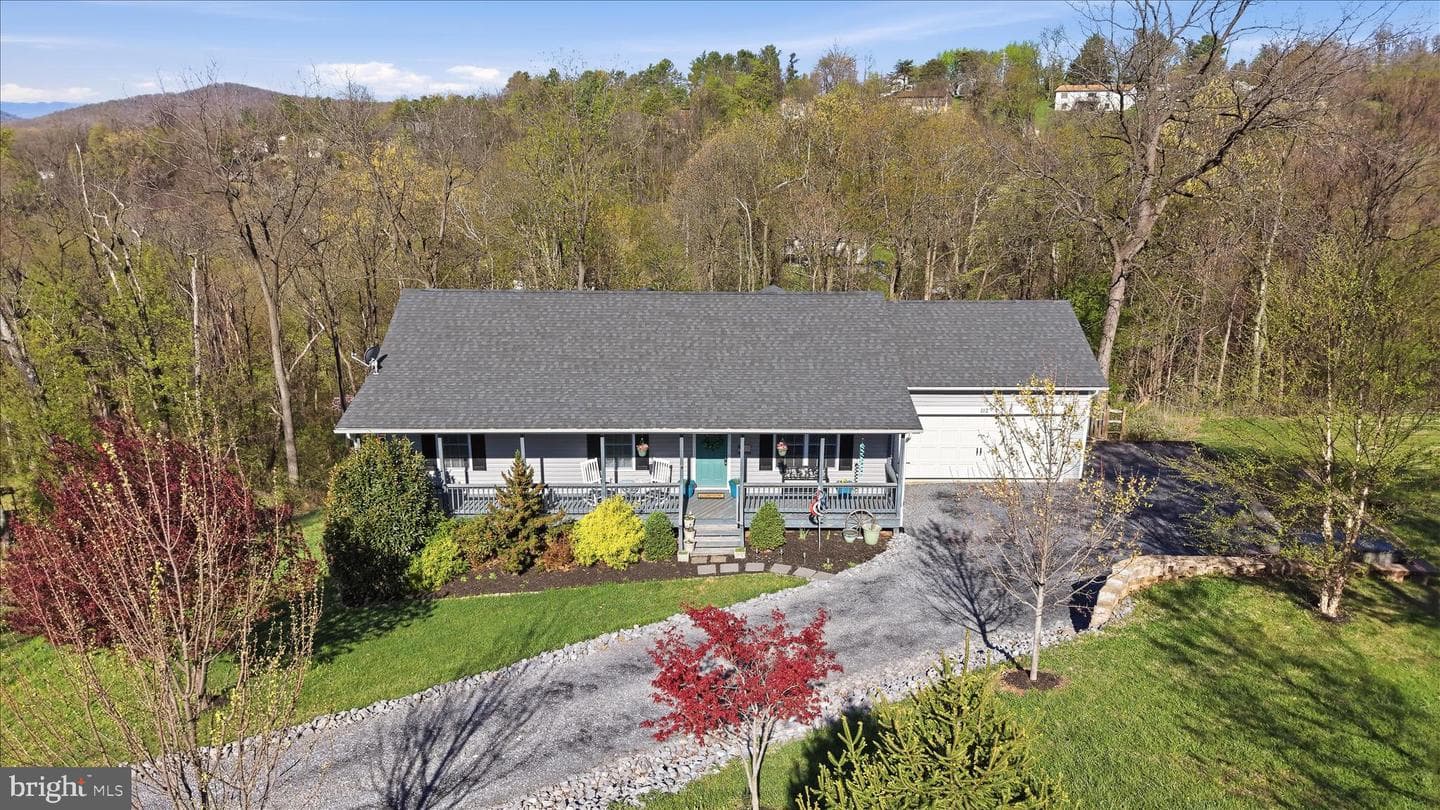 112 Apple Orchard Drive