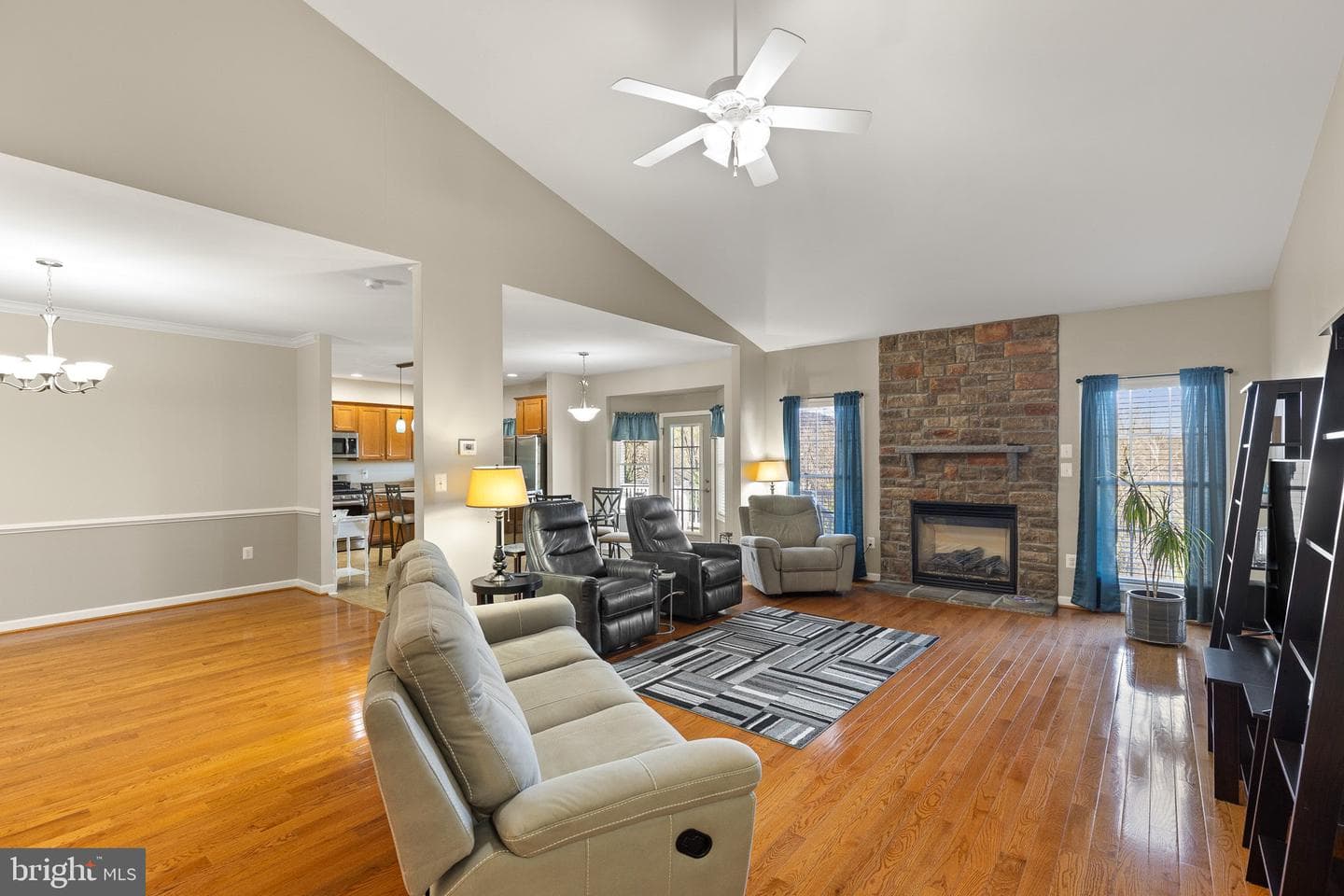 201 Peach Tree Court photo 14
