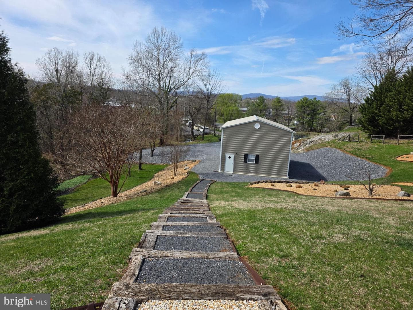 201 Peach Tree Court photo 44