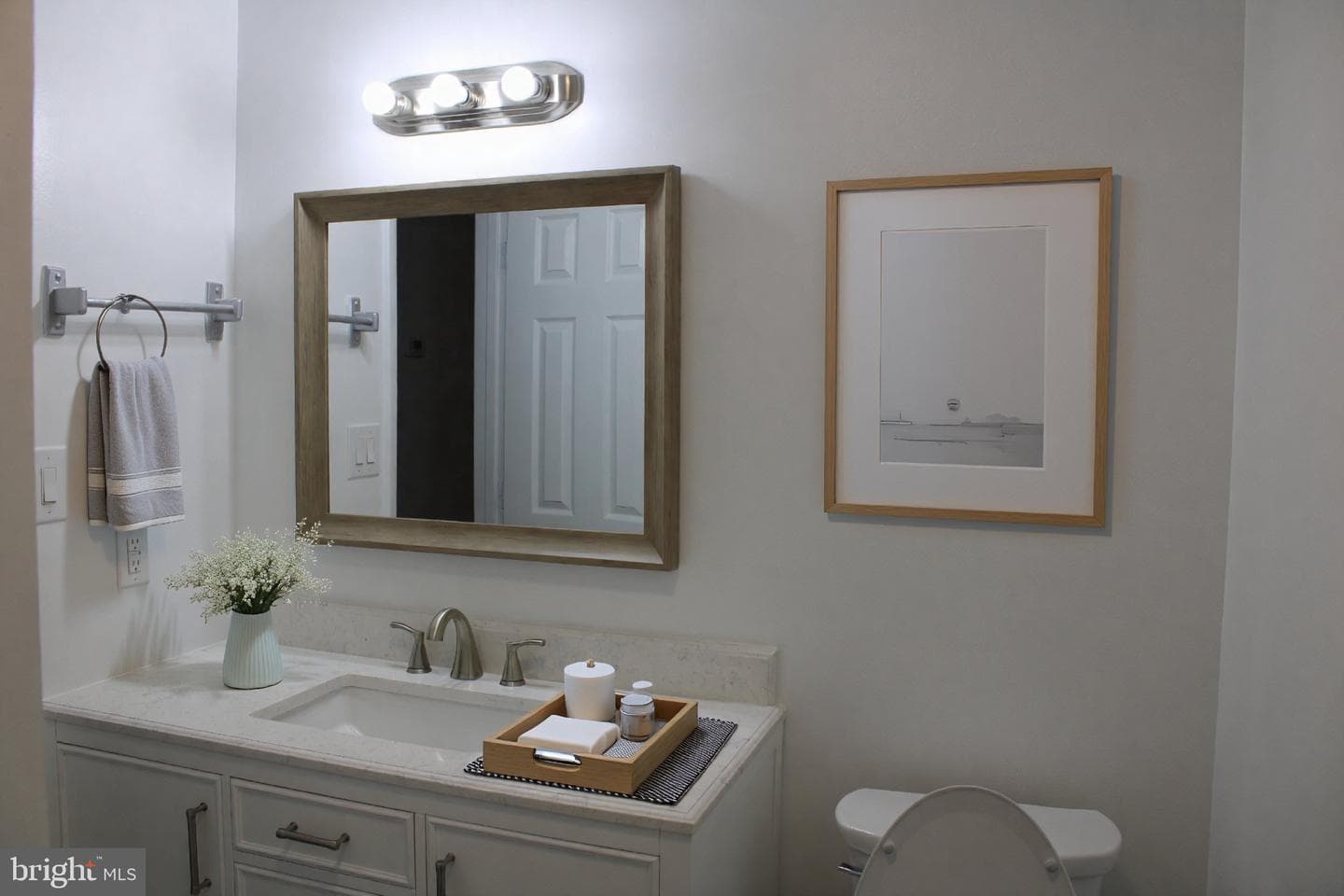 28 Henry Way photo 9