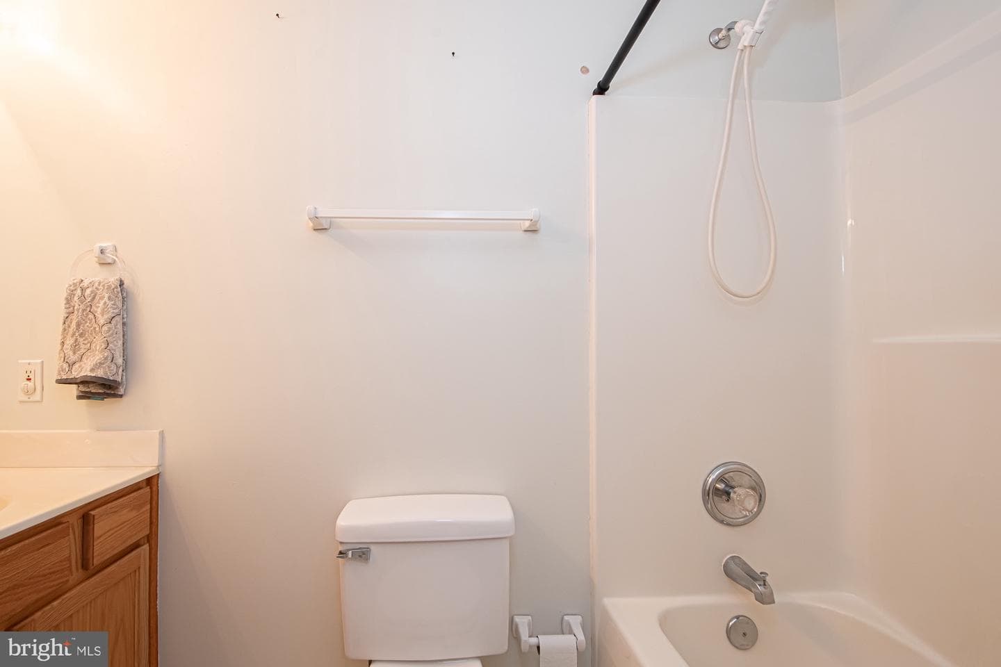 646 Guard Hill Road photo 33
