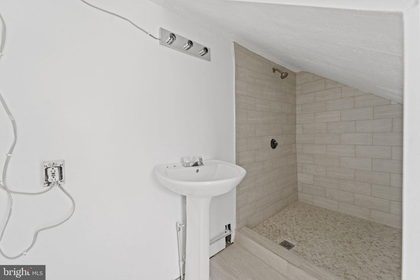 630 Midland Avenue photo 40
