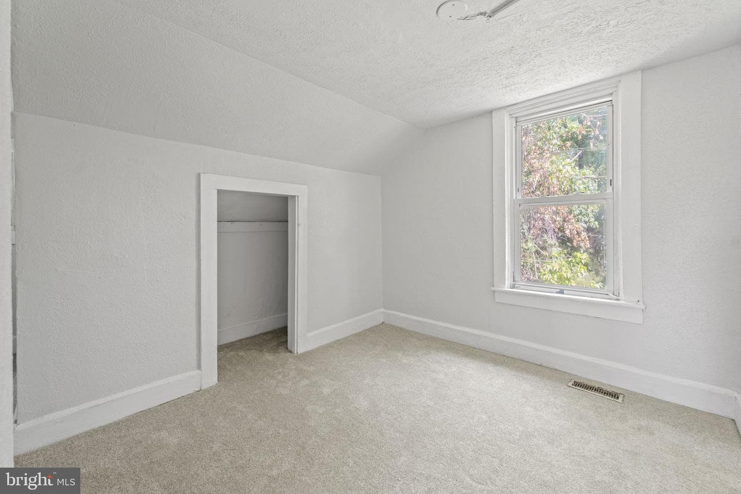 630 Midland Avenue photo 41