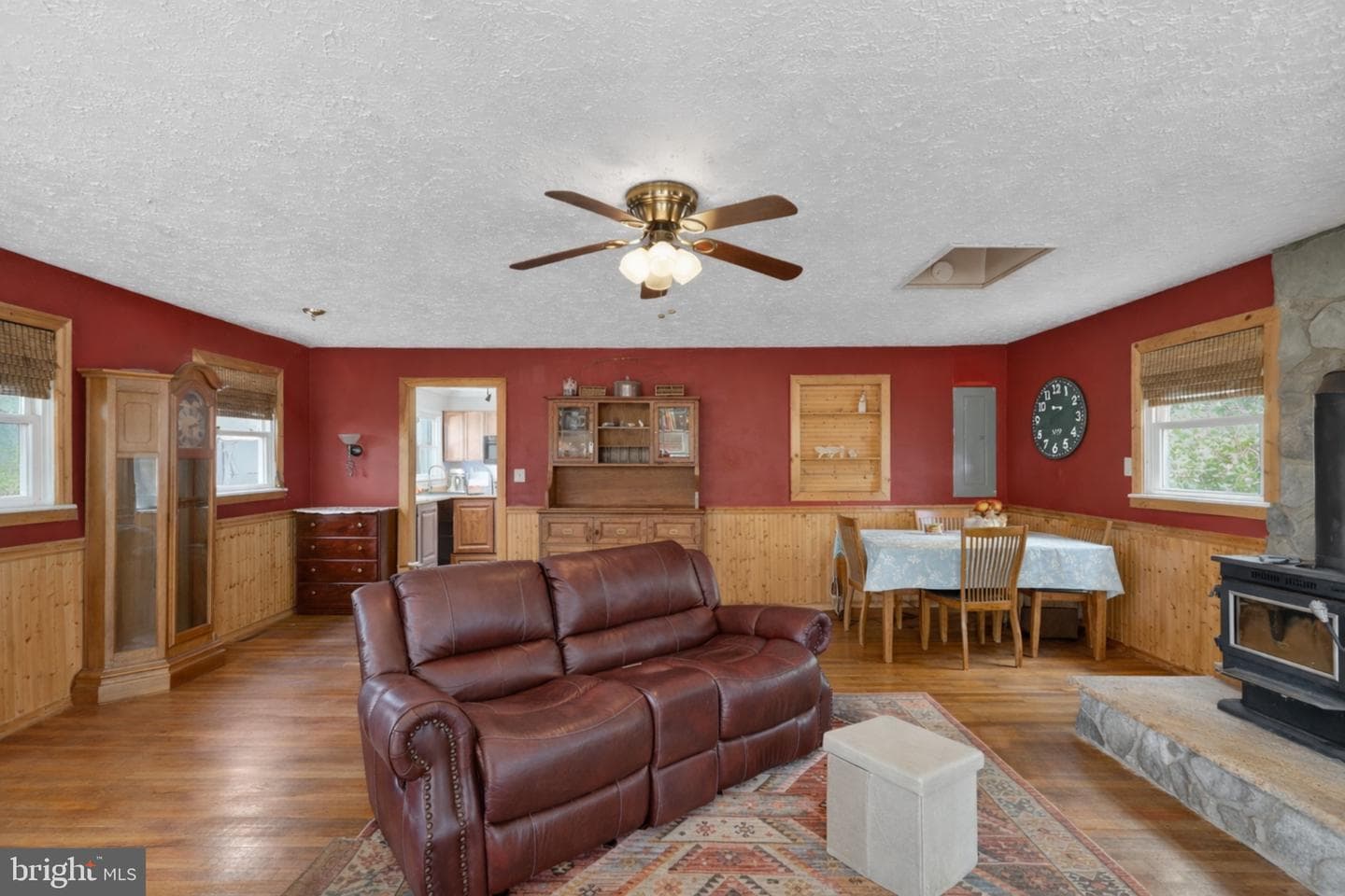 944 Highridge Road photo 8