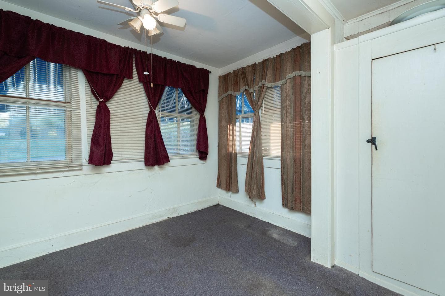 311 Grand Avenue photo 18