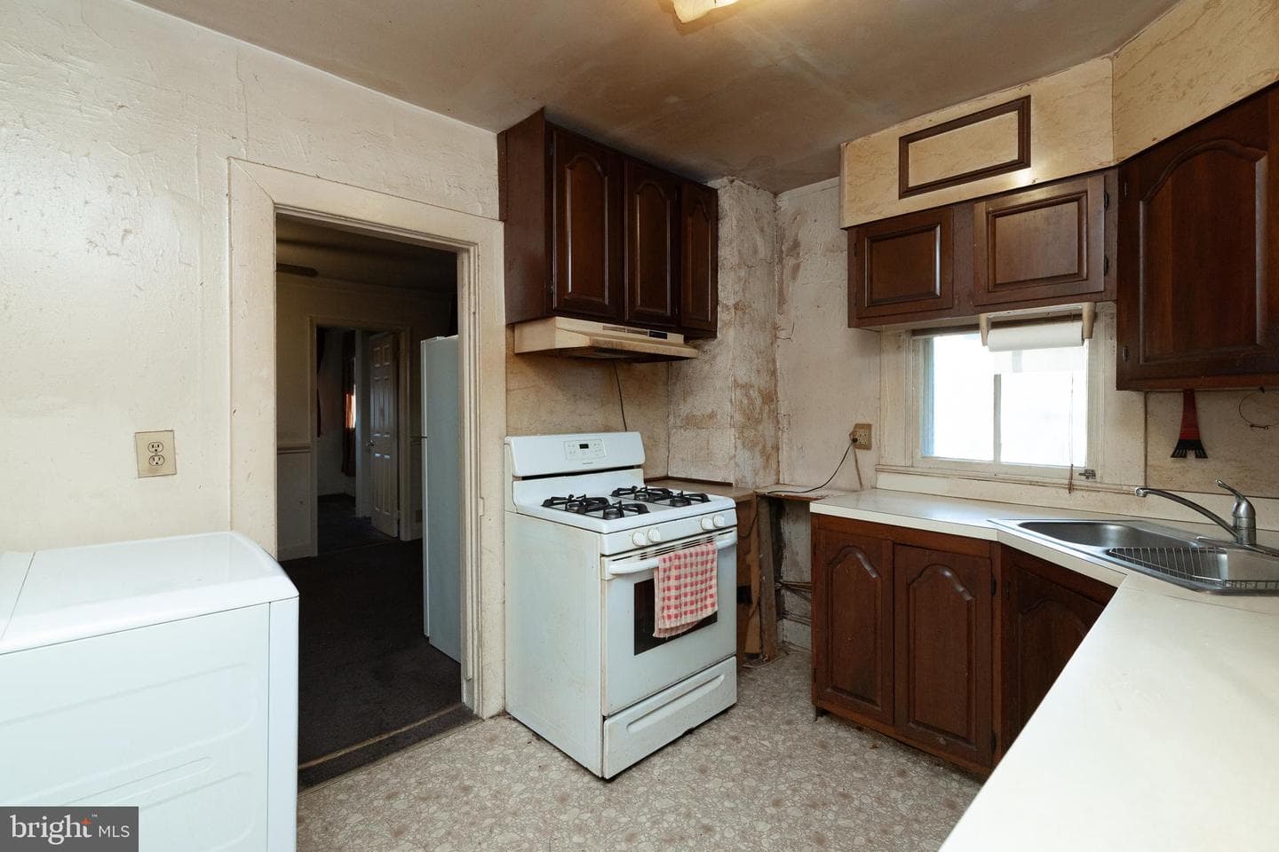 311 Grand Avenue photo 21