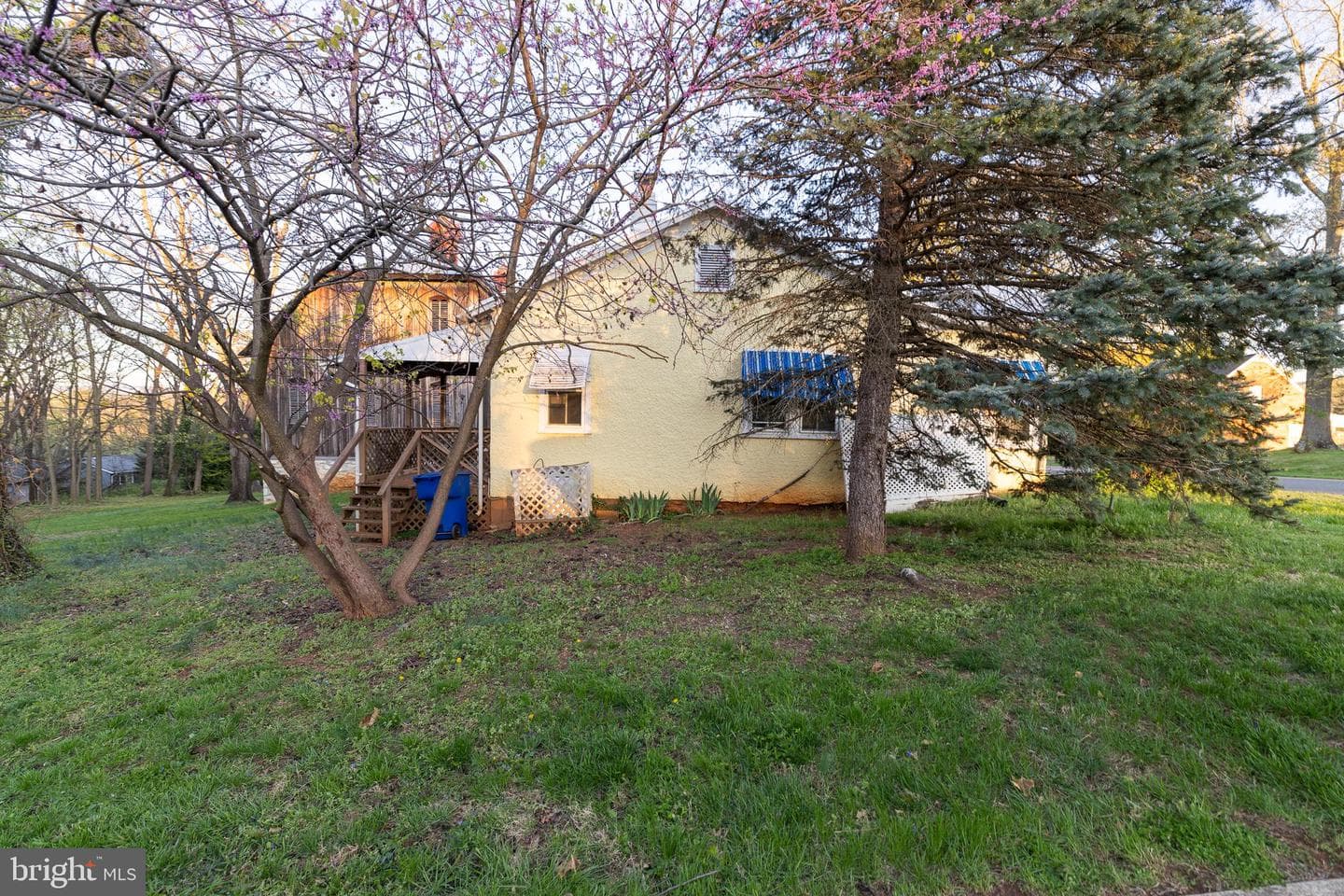 311 Grand Avenue photo 31