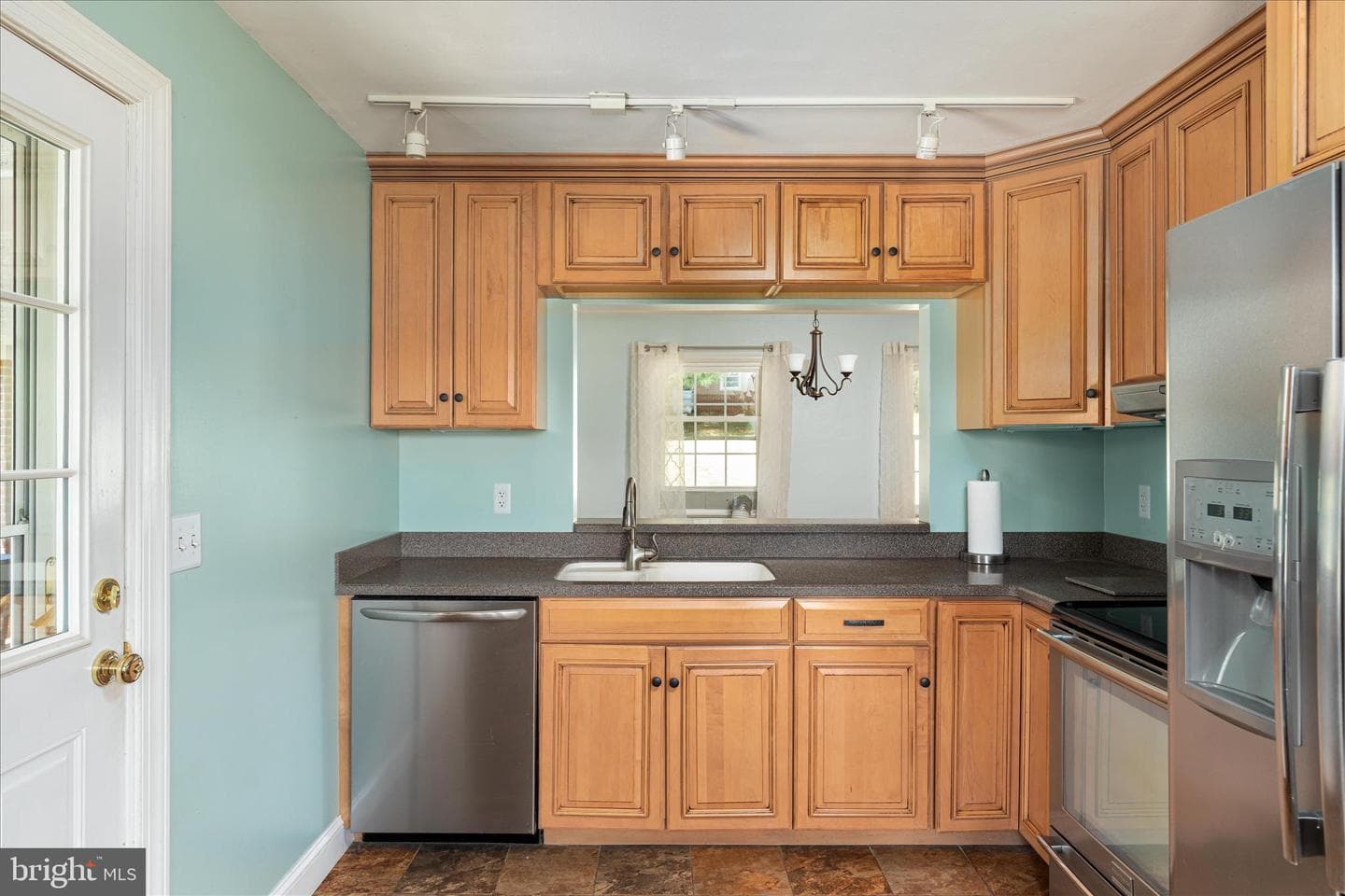 1048 Wine Street photo 10