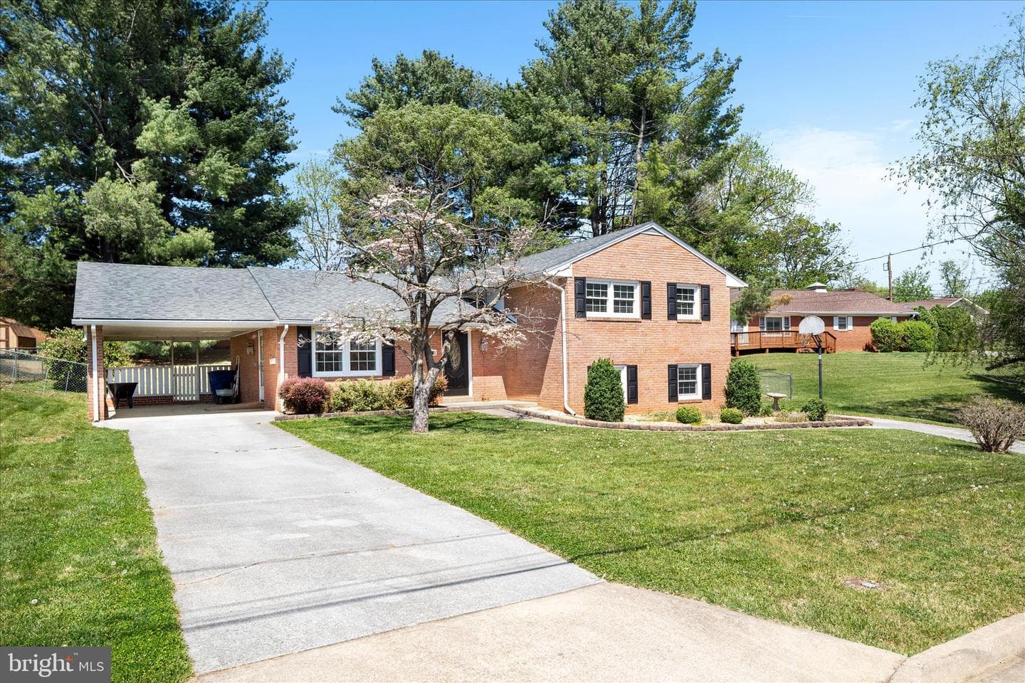 1048 Wine Street photo 23