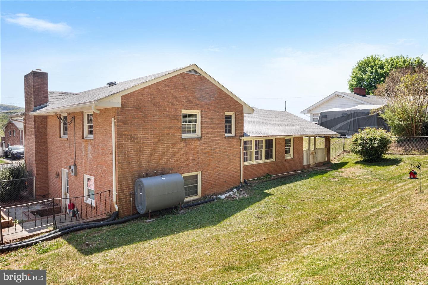 1048 Wine Street photo 29