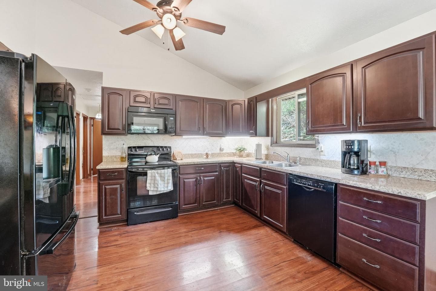 648 Creek Road photo 21