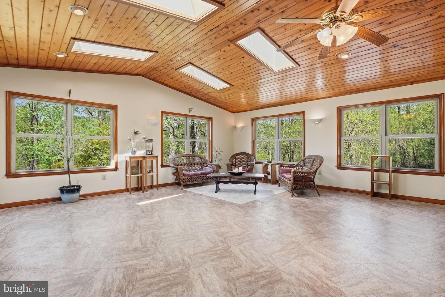 648 Creek Road photo 33