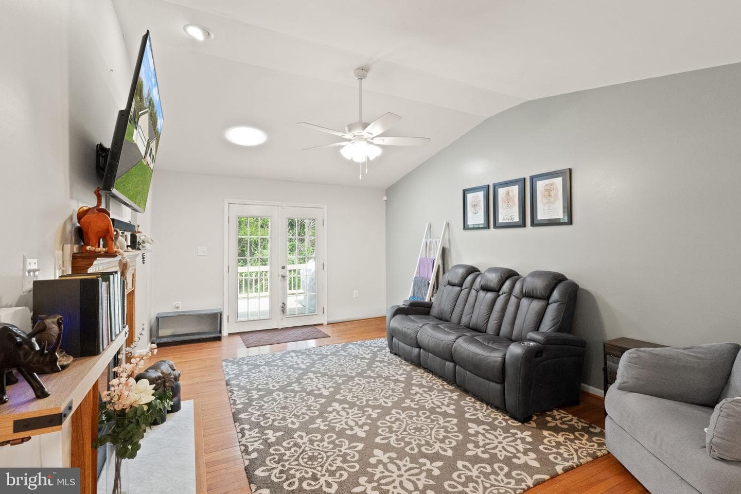 126 Fox Chase Drive photo 8