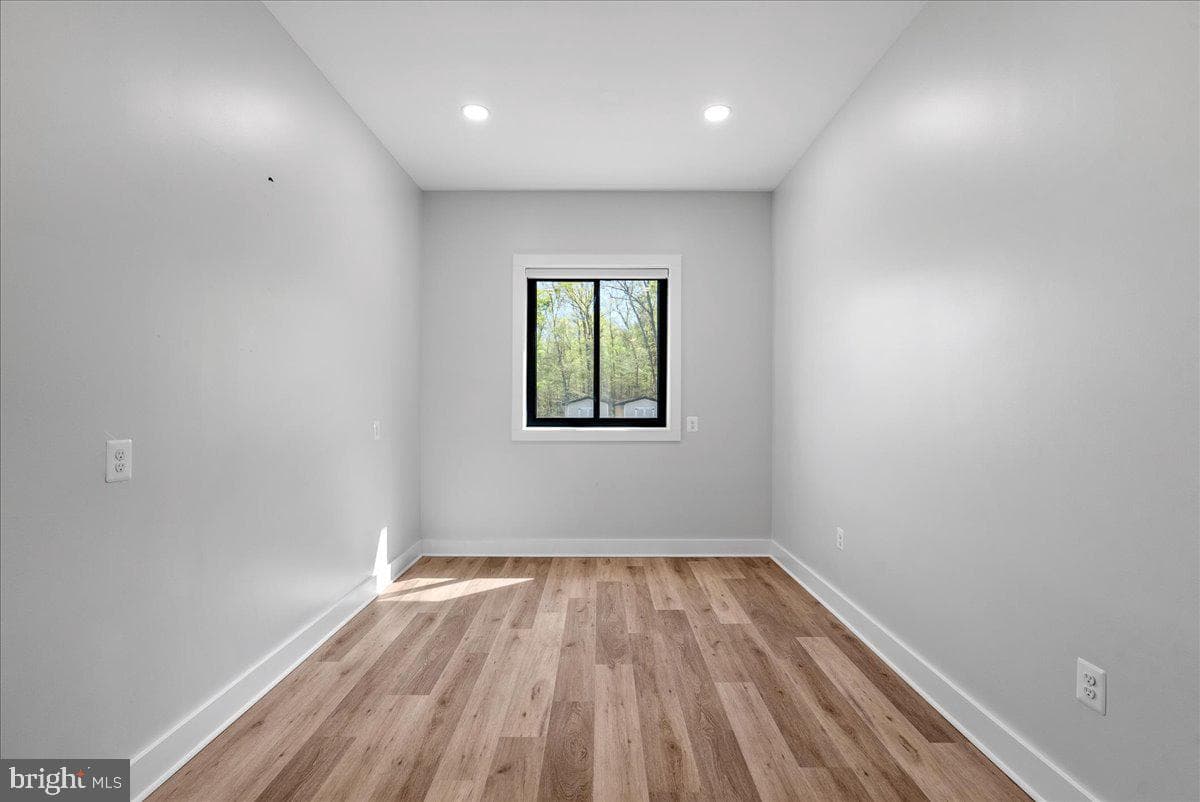 138 Wooded Lane photo 35