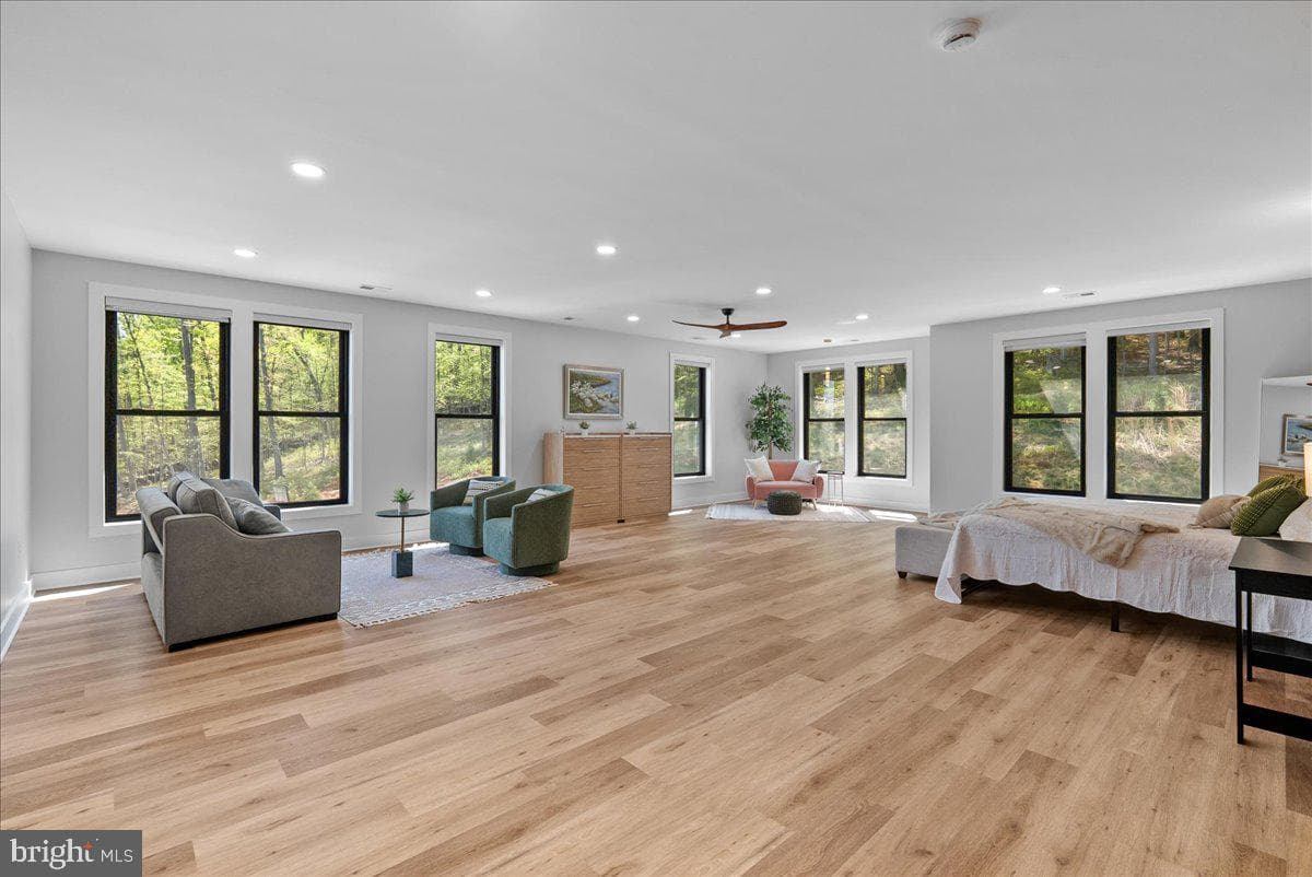 138 Wooded Lane photo 43