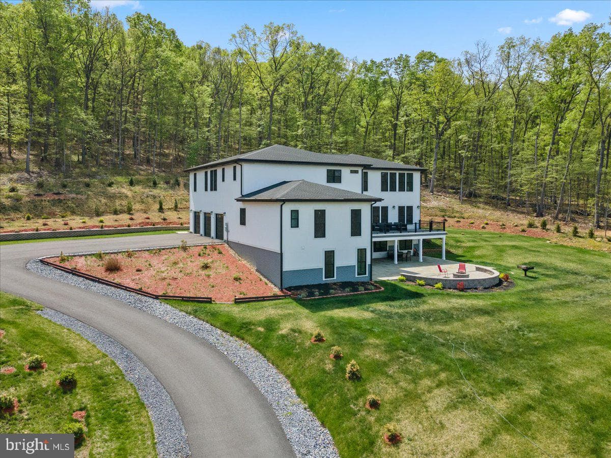 138 Wooded Lane photo 90
