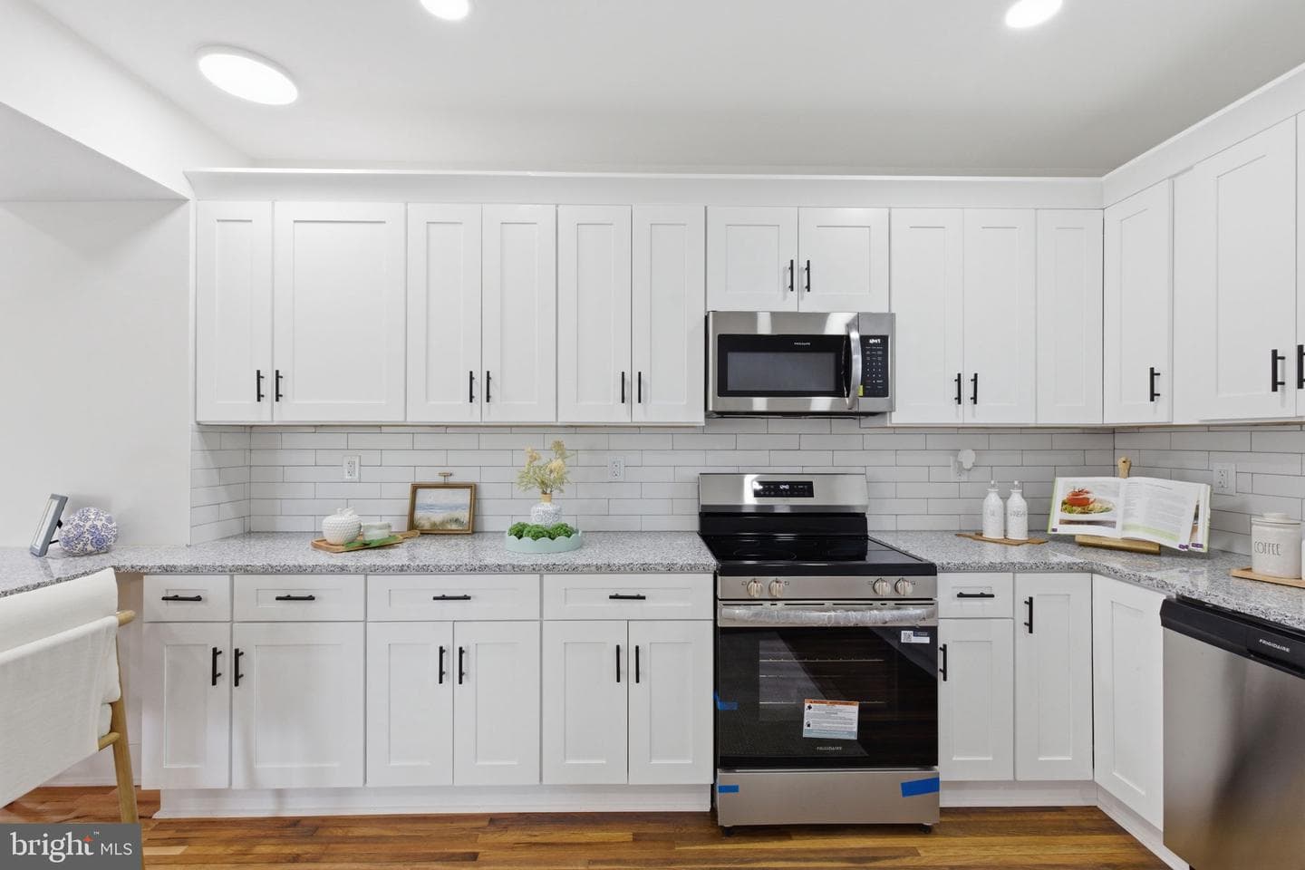 1101 N Royal Avenue N photo 11