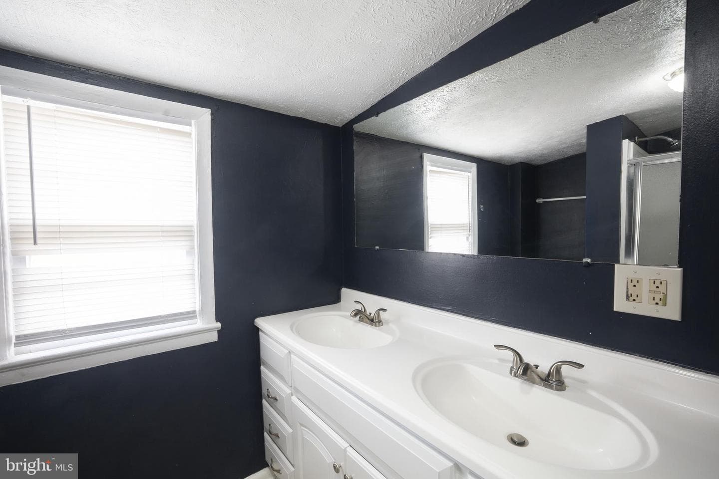 452 Acton Street photo 24