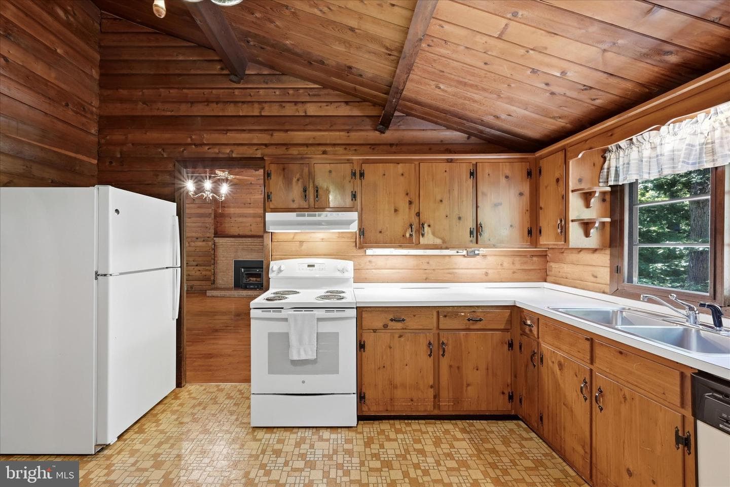 198 Spruce Road photo 32
