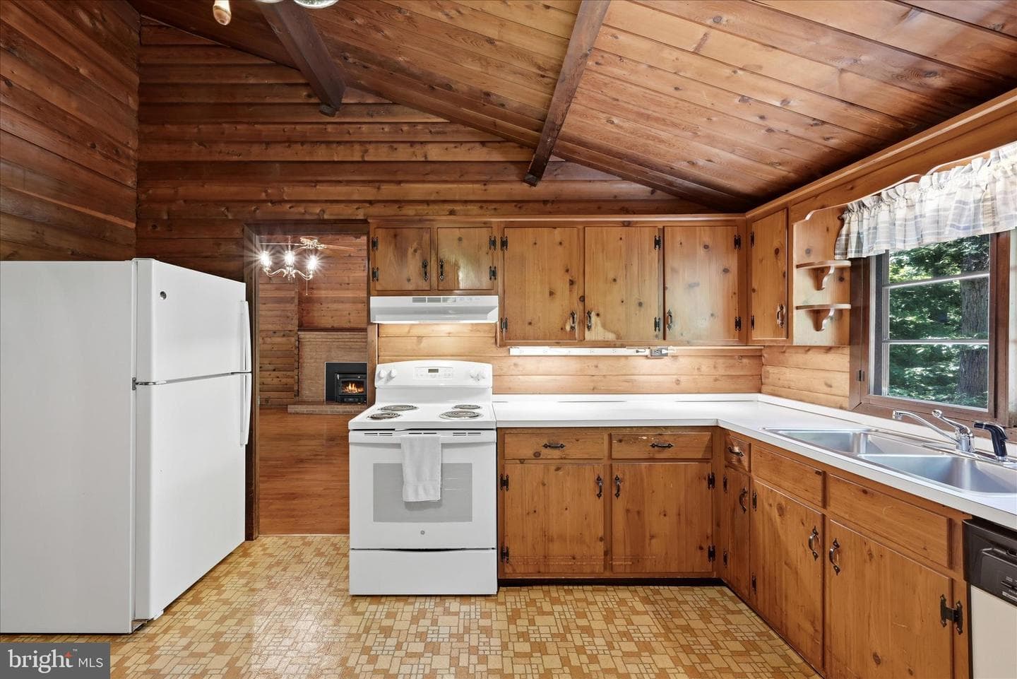 198 Spruce Road photo 33