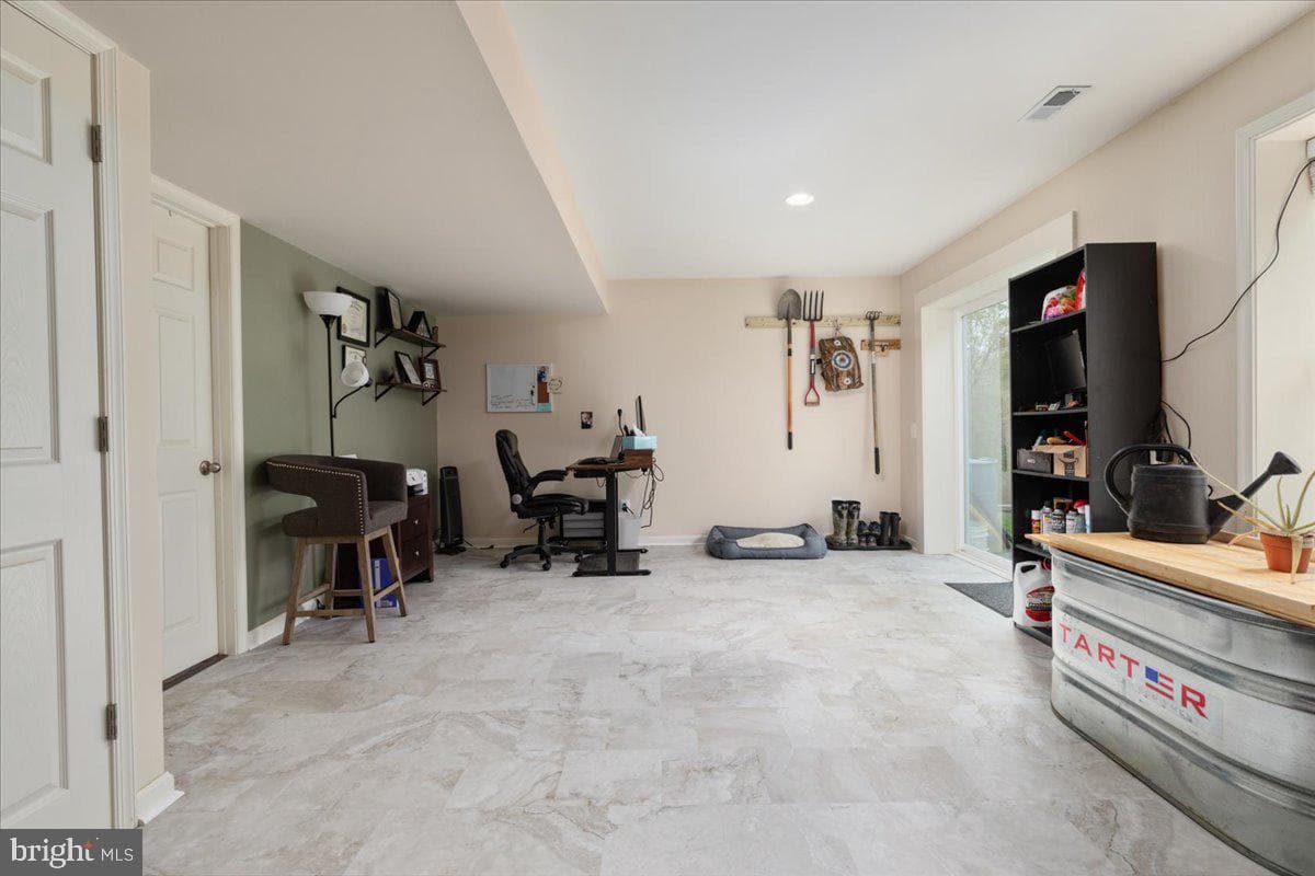 220 Deerhaven Road photo 24